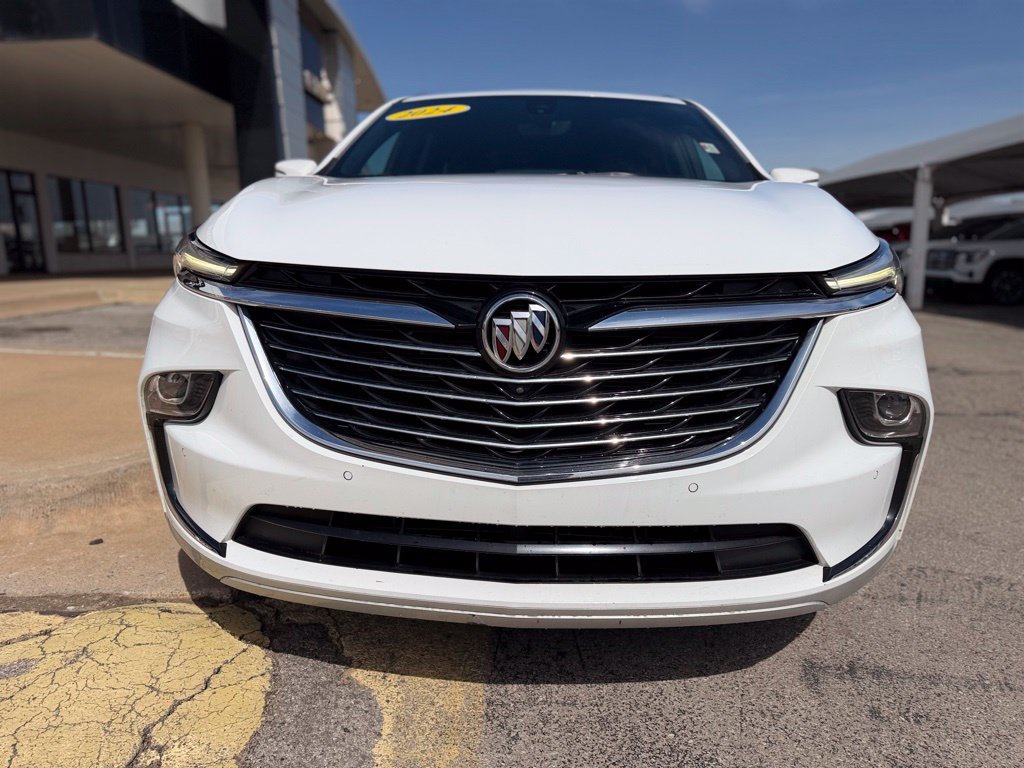Used 2024 Buick Enclave Premium FWD image 2