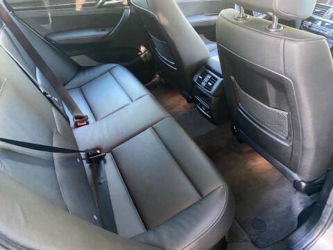 Used 2018 BMW X3 xDrive30i AWD/4WD image 6