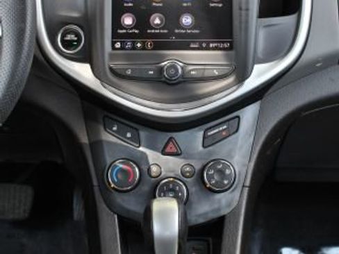 Used 2020 Chevrolet Sonic LT image 17