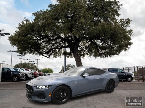 Used 2024 Ford Mustang GT image 1