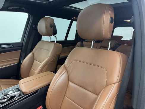 Used 2017 Mercedes-Benz GLS 550 4MATIC image 34