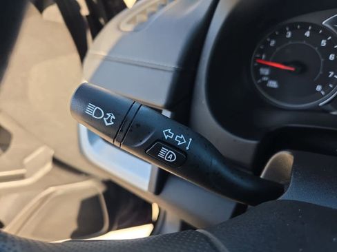 Used 2024 GMC Terrain SLE image 25