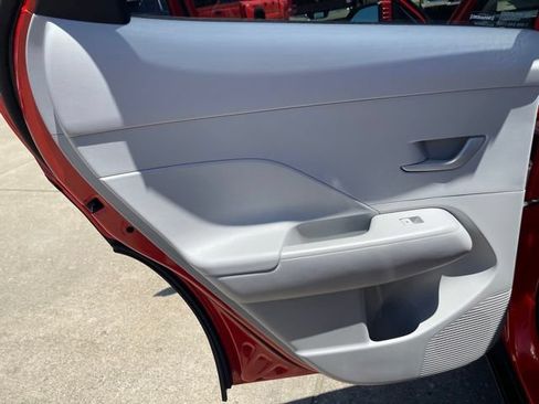 Used 2025 Hyundai Kona SEL AWD/4WD image 20