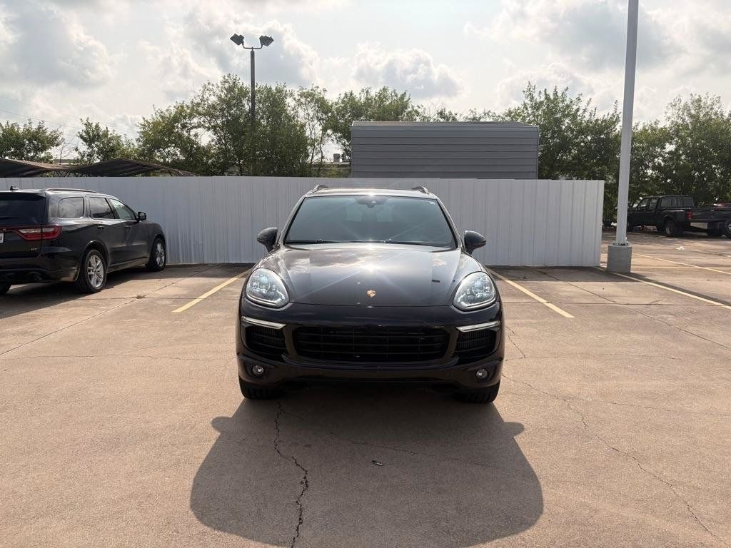 Used 2016 Porsche Cayenne S AWD/4WD image 2