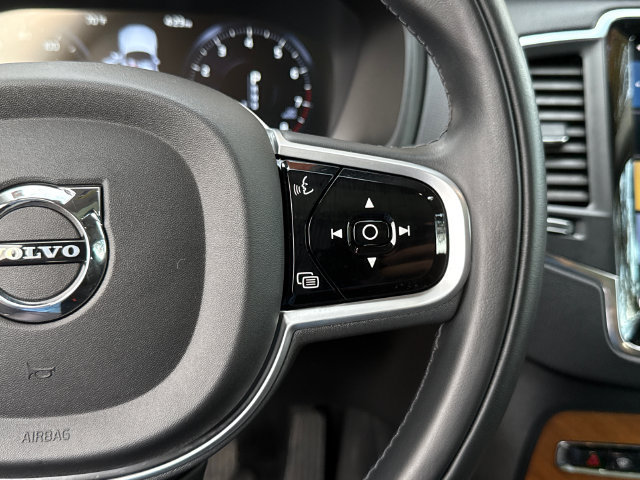 Used 2021 Volvo XC90 T6 Momentum w/ Climate Package AWD/4WD image 13