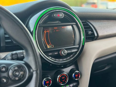 Used 2015 MINI Cooper S image 24