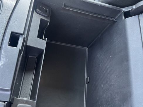 Used 2019 GMC Yukon SLT image 32