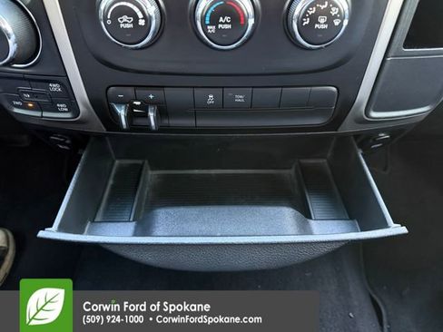 Used 2014 RAM 1500 Classic SLT image 28