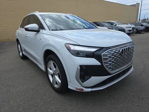 Used 2024 Audi Q4 e-tron Premium AWD/4WD image 4
