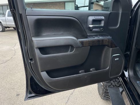 Used 2016 GMC Sierra 3500 Denali w/ Duramax Plus Package image 22