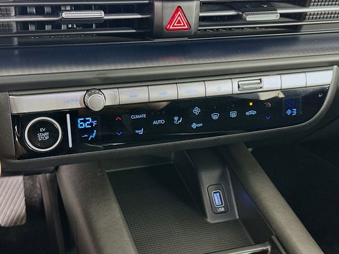 Used 2024 Hyundai Ioniq 6 SE image 24