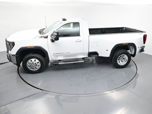 New 2026 GMC Sierra 3500 SLE image 23