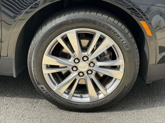 Used 2024 Cadillac XT5 Premium Luxury w/ LPO, Floor Liner Package AWD/4WD image 9