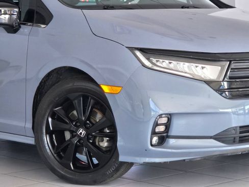 Used 2023 Honda Odyssey Sport image 2