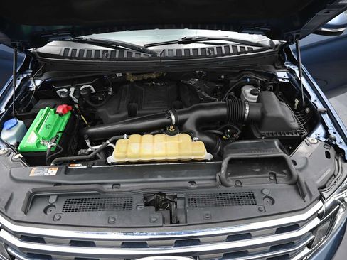 Used 2020 Ford Expedition XLT w/ Equipment Group 202A AWD/4WD image 23