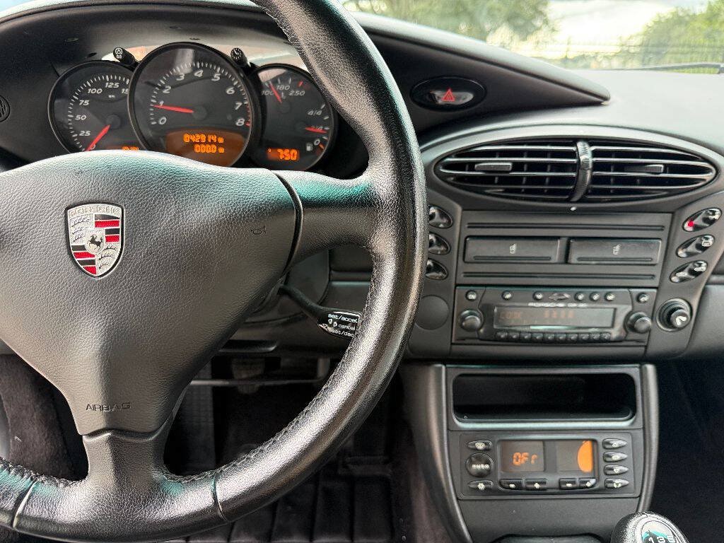 Used 2001 Porsche Boxster RWD image 24
