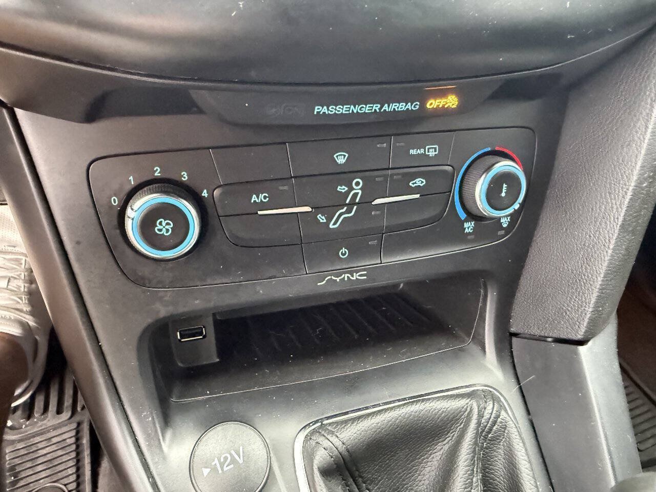Used 2018 Ford Focus ST FWD image 12
