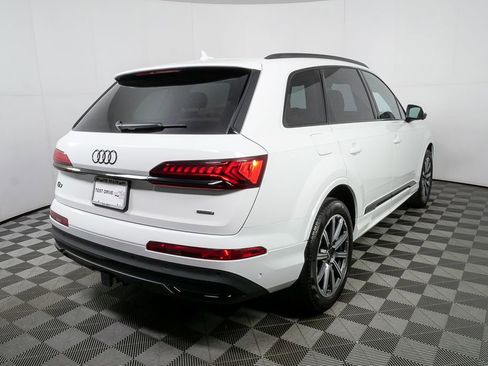Used 2023 Audi Q7 2.0T Premium Plus w/ Premium Plus Package image 3