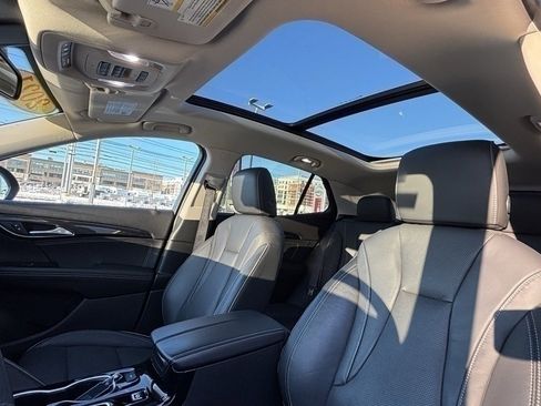 Used 2021 Buick Envision Essence w/ Technology Package I image 17