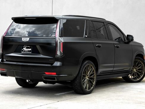 Used 2021 Cadillac Escalade Sport Platinum AWD/4WD image 9