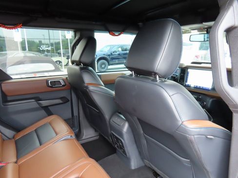 Used 2024 Ford Bronco Outer Banks image 27