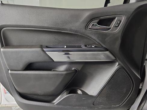 Used 2022 Chevrolet Colorado LT w/ Fleet Safety Package RWD image 23