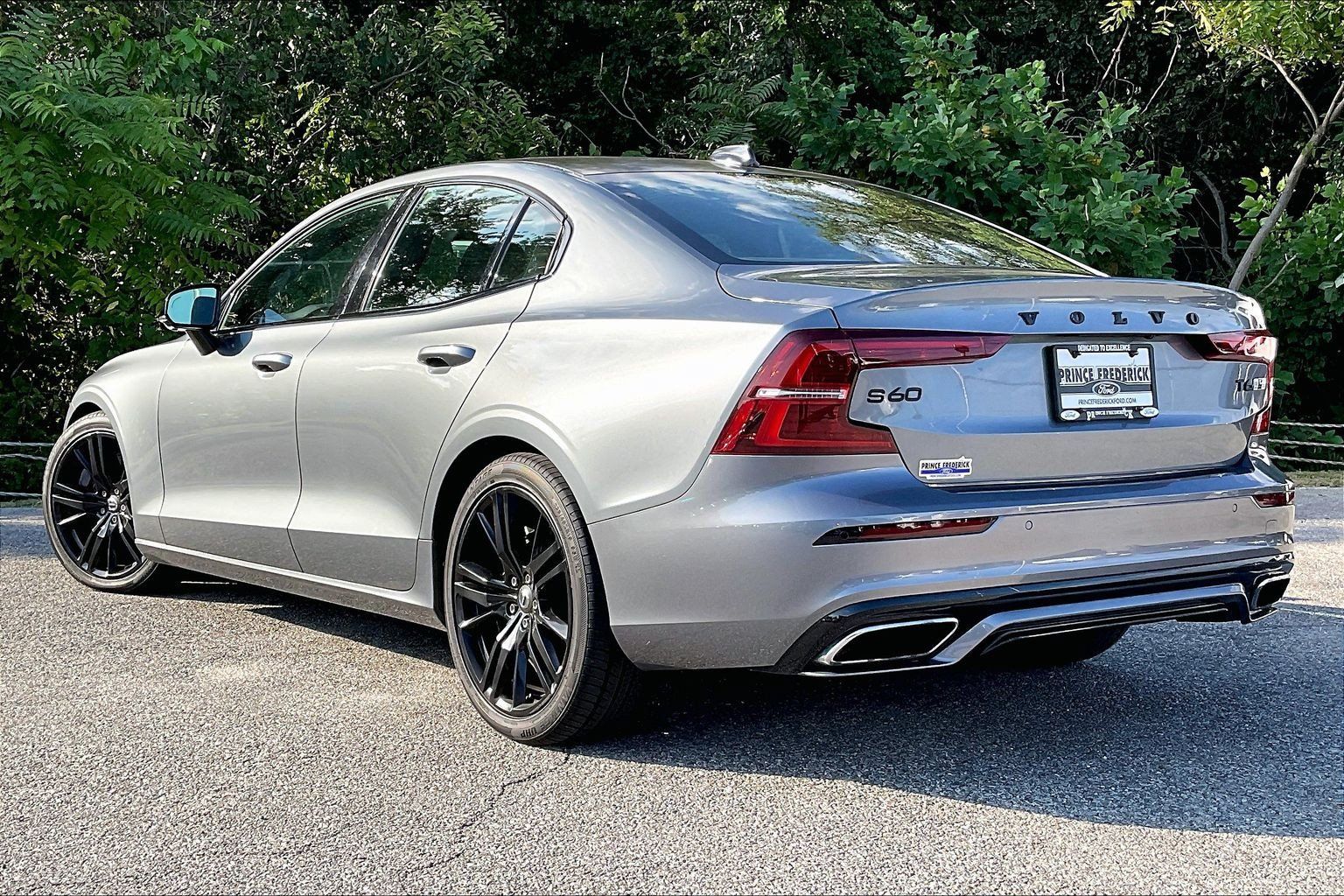 Used 2019 Volvo S60 T6 R-Design AWD/4WD image 12