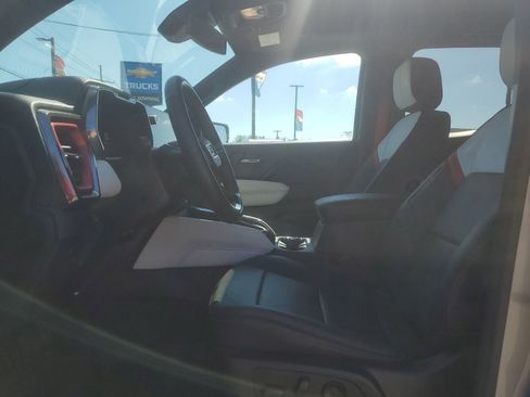 Certified 2024 GMC Canyon AT4X image 8