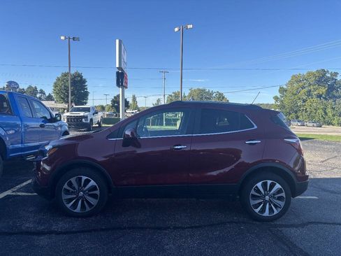 Used 2022 Buick Encore Preferred w/ Safety Package AWD/4WD image 1