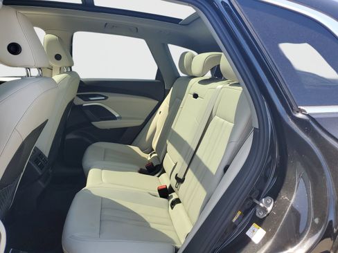 Used 2025 Audi Q5 Premium w/ Convenience Package AWD/4WD image 13