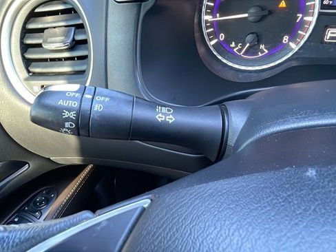 Used 2019 INFINITI QX60 Luxe w/ Essential Package image 23