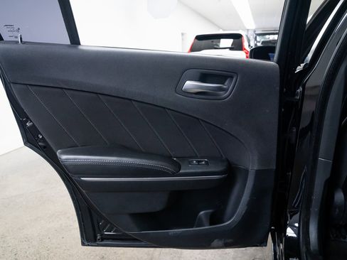 Used 2016 Dodge Charger R/T image 18