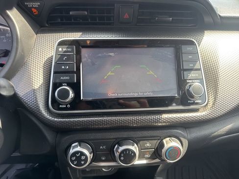 Used 2020 Nissan Kicks S image 10