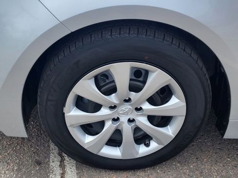 Used 2022 Toyota Corolla LE w/ Carpet Mat Package (TMS) image 10