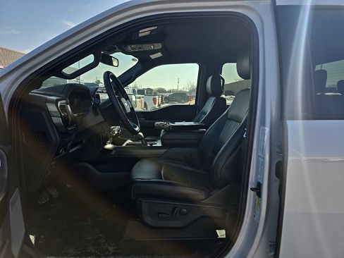 Used 2025 Ford F150 Lariat image 9