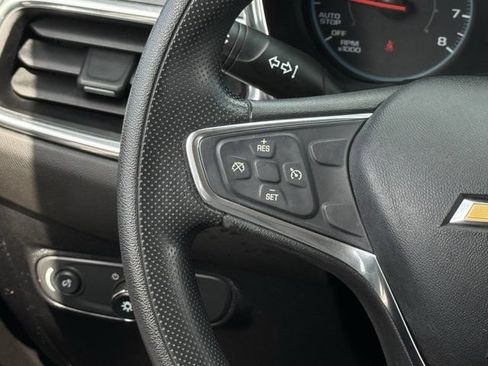 Used 2019 Chevrolet Equinox LS FWD image 14