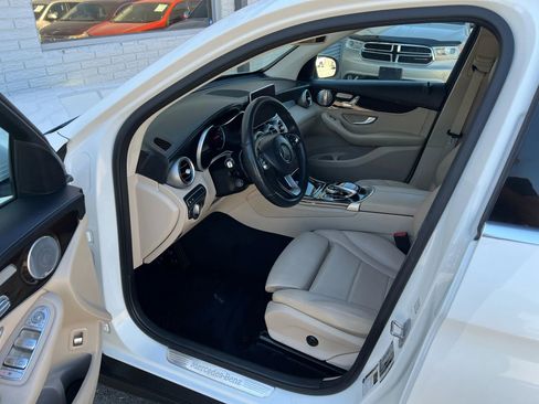 Used 2017 Mercedes-Benz GLC 300 4MATIC image 17