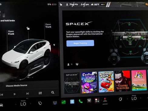 Used 2026 Tesla Model Y 2WD image 26