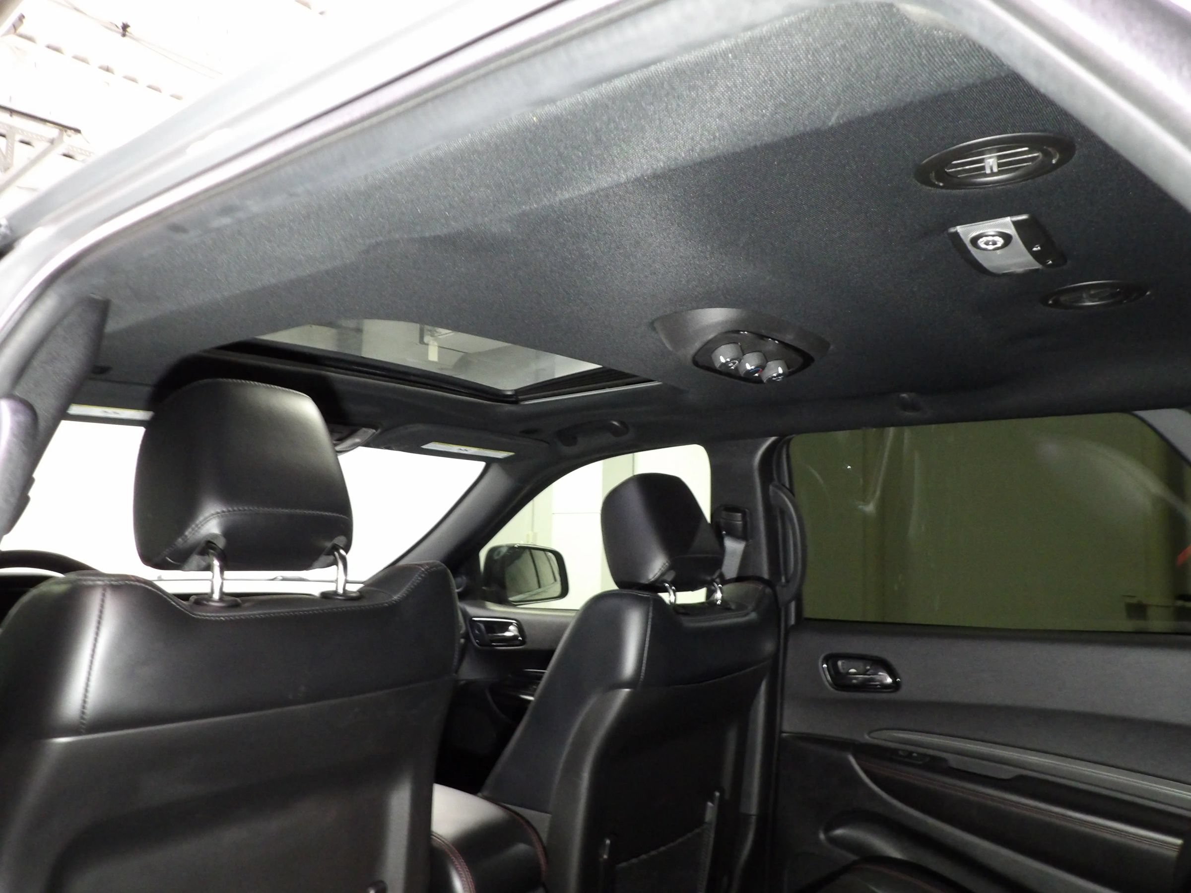 Used 2022 Dodge Durango R/T w/ Blacktop Package AWD/4WD image 18