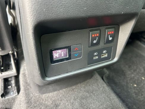 Used 2023 Nissan Rogue Platinum w/ Platinum Premium Package image 35