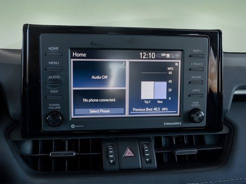 Used 2022 Toyota RAV4 XLE Premium image 9