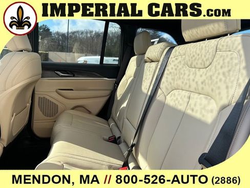 New 2025 Jeep Grand Cherokee Limited image 19