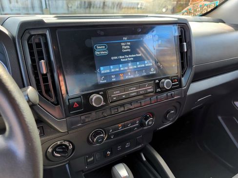 Used 2025 Nissan Frontier S image 25