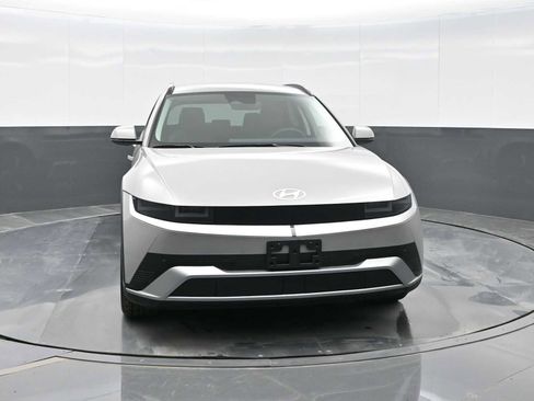 New 2025 Hyundai Ioniq 5 SEL image 2