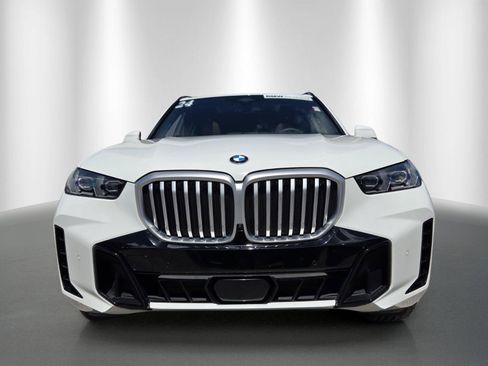 Used 2024 BMW X5 sDrive40i w/ M Sport Package RWD image 2