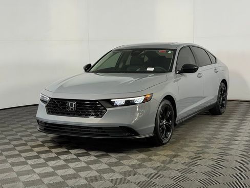 Used 2025 Honda Accord SE image 8