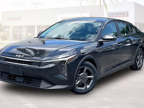 Used 2025 Kia K4 FWD image 30