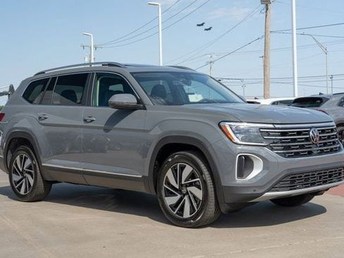 New 2026 Volkswagen Atlas SEL AWD/4WD image 8