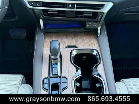 Used 2025 Lexus RX 450h Luxury w/ Convenience Package image 17