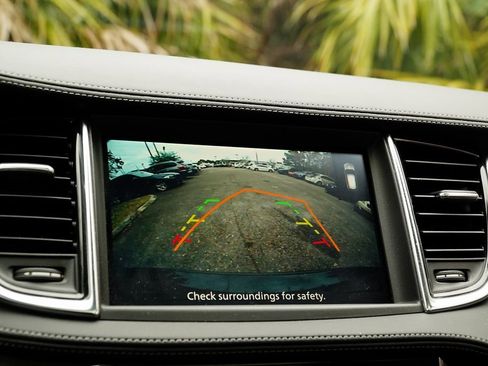 Used 2023 INFINITI QX50 Luxe image 19